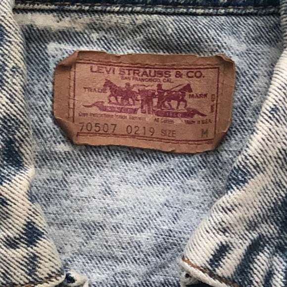 Levi’s bleached denim jacket . - Picture 4 of 5